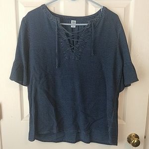 Old Navy shirt size medium